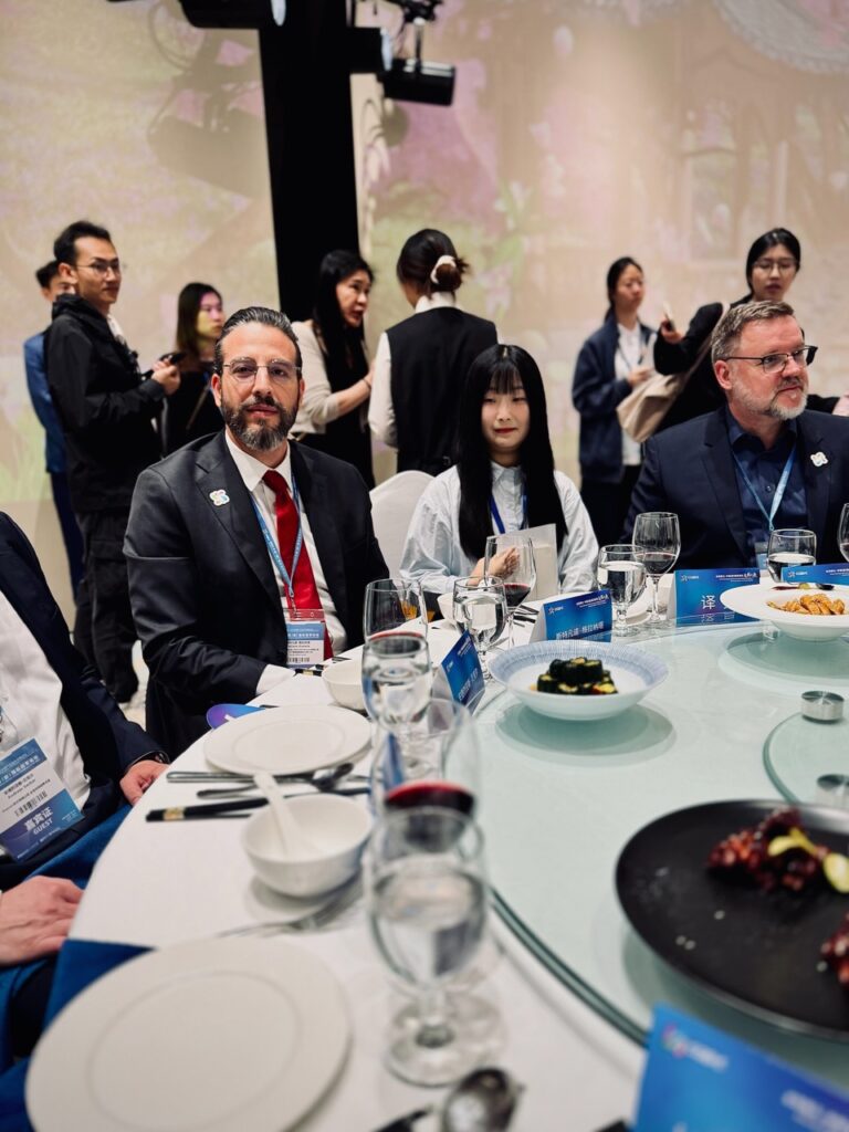 Gespräche und Networking beim Hidden Champions Forum 2024 in China